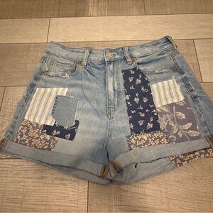 American Eagle Outfitters Blue and White Jean Shorts with Patriotic Design